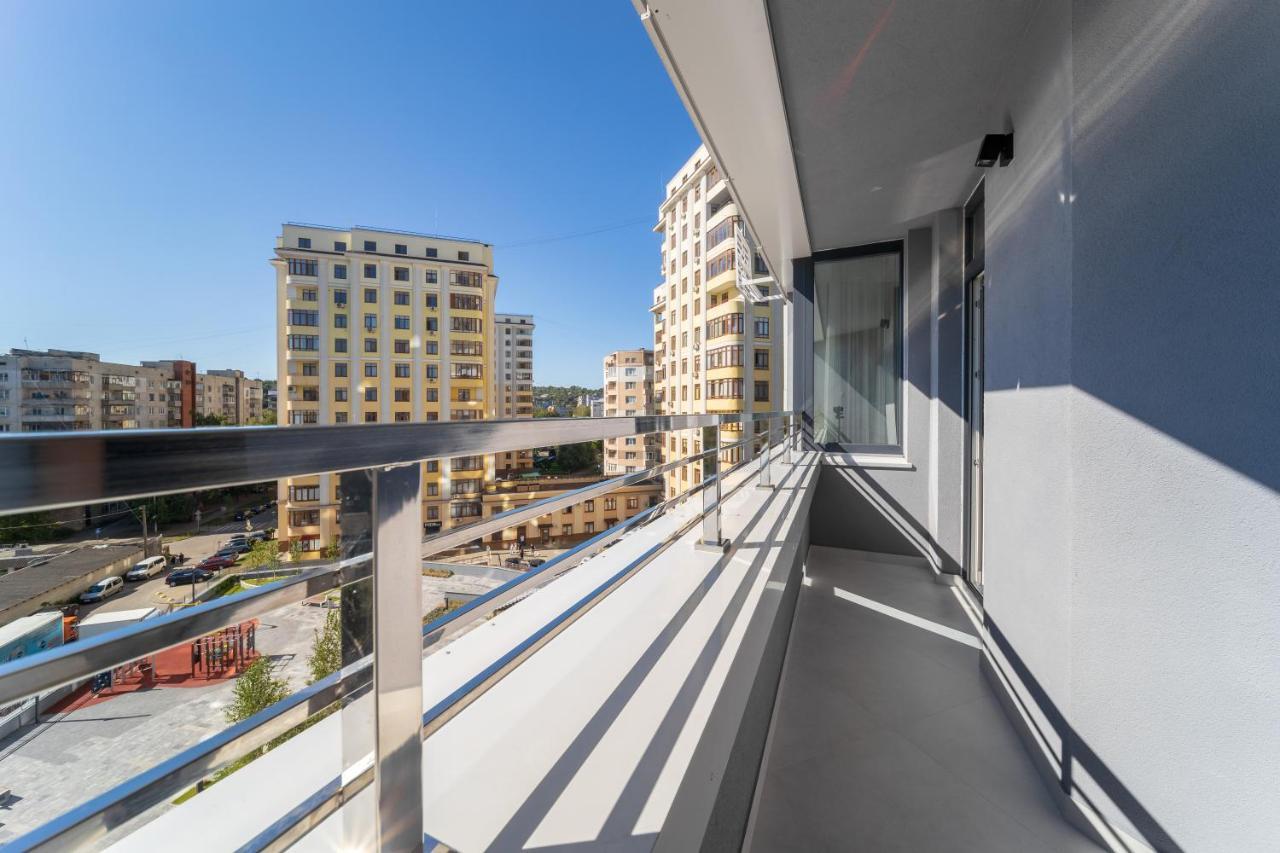 77 Views Apartments By Inshi Львов Экстерьер фото